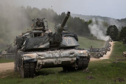 Un convoy de M1 Abrams durante un ejercicio de combate en Alemania.