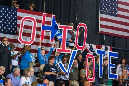 Ciudadanos de Ohio promueven la votación.