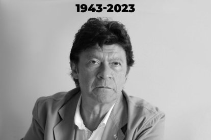 Imagen de archivo del cantante canadiense y cofundador de The Band, Robbie Robertson, publicada en 2004. El artista canadiense falleció el 9 de agosto de 2023 a los 80 años.