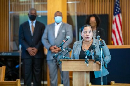 Rachael Rollins, durante una rueda de prensa.