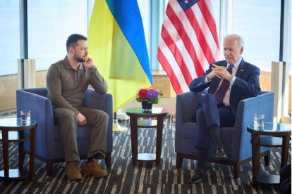 Volodymir Zelensky y Joe Biden durante la reunión del G-7 en Hirosima