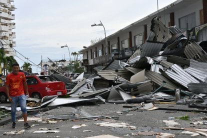 Acapulco continúa buscando desaparecidos y esperando la ayuda federal tras el paso del huracán Otis | Cordon Press