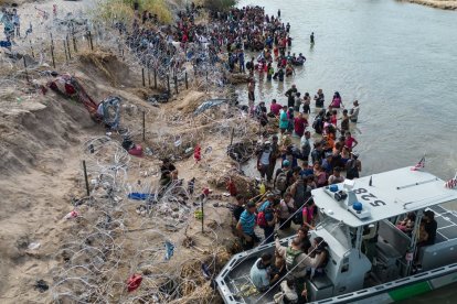 Inmigrantes en Eagle Pass (Texas)