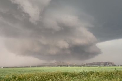 Imagen del tornado que arrasó el condado de Campbell y Wyoming en Nebraska el 23 de junio de 2023.