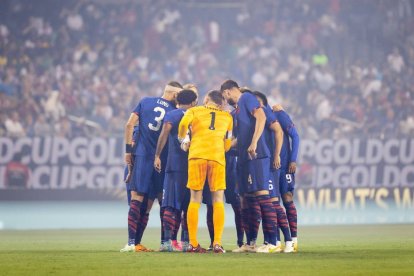 La USMNT, durante el primer partido de la Copa Oro de la CONCACAF.