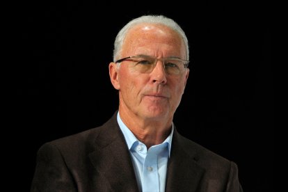 Franz Beckenbauer, leyenda del fútbol alemán.