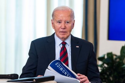 En medio de fuertes críticas por su acercamiento al régimen castrista, Biden decide mantener a Cuba en la lista de Estados que patrocinan el terrorismo