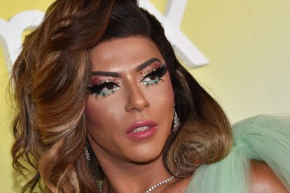 Shangela llega al estreno en Los Ángeles de la segunda temporada de la serie sin guión de HBO We're Here