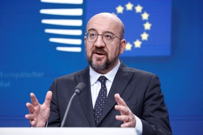 El presidente del Consejo Europeo, Charles Michel, da una conferencia de prensa al final del primer día de una cumbre de la UE en Bruselas