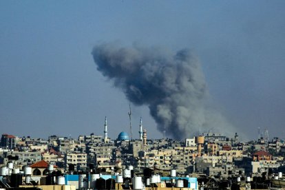 Israel ataca a un complejo de Hamás en Rafah y da de baja a dos comandantes del grupo terrorista