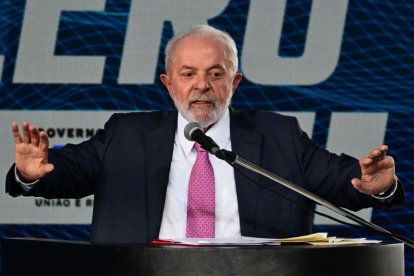 El presidente de Brasil, Luiz Inácio Lula da Silva, pronuncia un discurso-