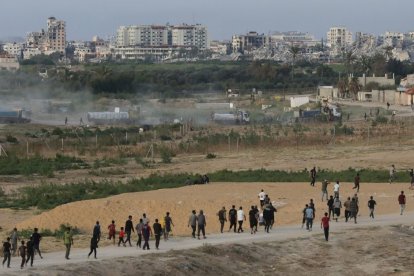 Las olas destruyeron el muelle flotante de $320 millones construido por EEUU para transportar ayuda humanitaria a Gaza