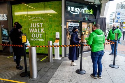 Tienda Amazon Fresh de Amazon en Ealing, al oeste de Londres