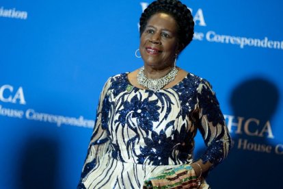 La representante estadounidense Sheila Jackson Lee (D-TX) llega a la cena de la Asociación de Corresponsales de la Casa Blanca en el Washington Hilton en Washington, DC, 29 de abril de 2023.