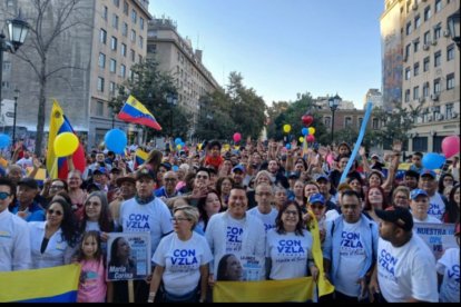 Venezolanos protestando en el exterior