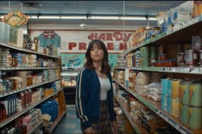 Captura de pantalla del spot de Dorito's Dinamita protagonizado por Jenna Ortega para el Super Bowl LVIII