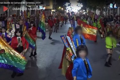 Momento del desfile de Carnaval de Torrevieja.