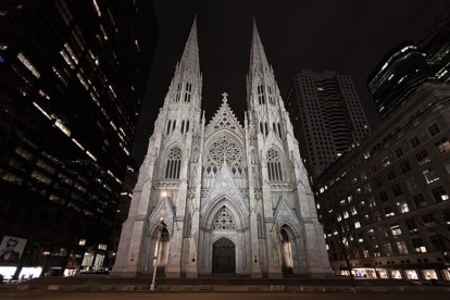 Imagen de la fachada de la Catedral de San Patricio en Nueva York.