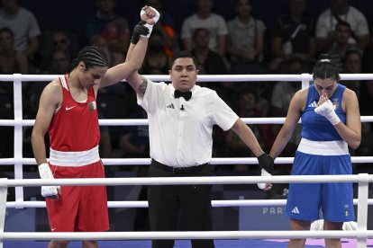 La Asociación Internacional de Boxeo premiará a Angela Carini