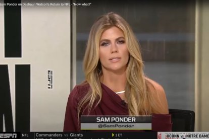 Sam Ponder presentando su programa sobre Fútbol en ESPN.