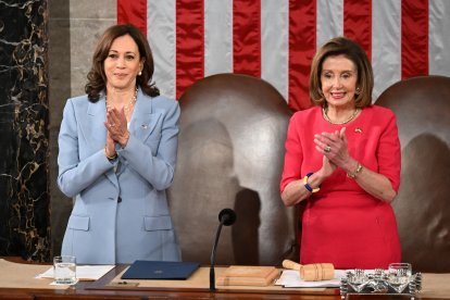 Nancy Pelosi y Kamala Harris en el Congreso de los Estados Unidos