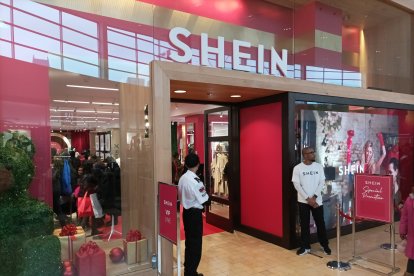 Shein pop-up store at the Square One Shopping Centre. (Photographer's note: good luck on the IPO, Shein!)