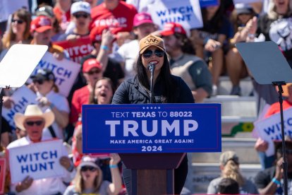 La exdiputada estadounidense republicana por Texas Mayra Flores habla en un mitin de la campaña 2024 del expresidente estadounidense Donald Trump en Waco, Texas, el 25 de marzo de 2023