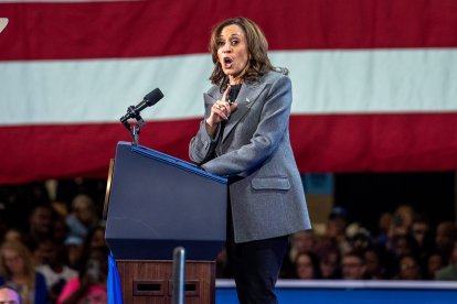 Elecciones Presidenciales 2024 | Kamala grita durante un acto de campaña en Atlanta (Georgia)