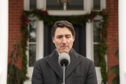 Justin Trudeau, primer ministro canadiense, fuera de Rideau Cottage en Ottawa