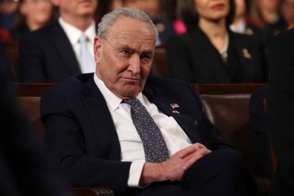 Schumer stands up to Democratic revolt and says he will continue to ...