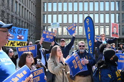 Federal employee demonstration