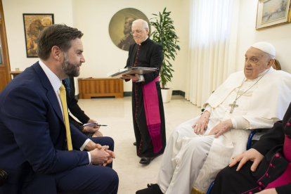 JD Vance reunido con el papa Francisco