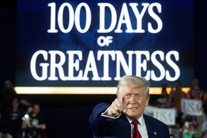 El presidente Donald Trump durante su rally en Michigan