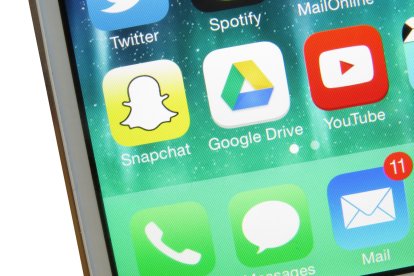 Usuario accediendo a Google Drive para gestionar sus archivos en la nube