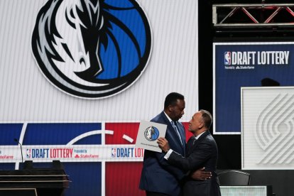 Mavericks land first pick in NBA Draft