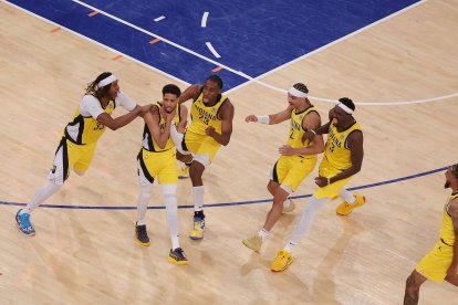 Haliburton and the Pacers celebrate another big win over the Knicks