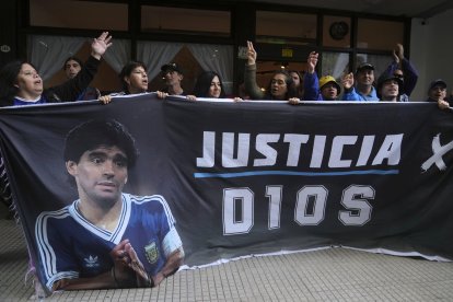 Protest outside the court