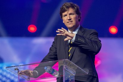 Tucker Carlson en una disertación