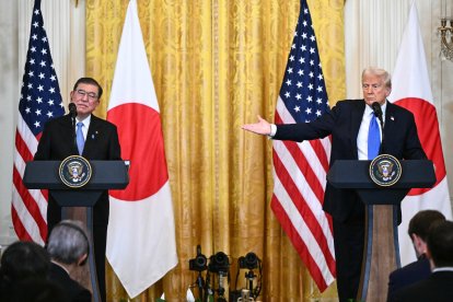 Japanese Prime Minister Shigeru Ishiba and President Donald Trump in a file image