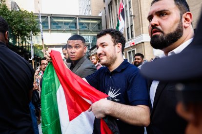Mahmoud Khalil/ Kena Betancur
