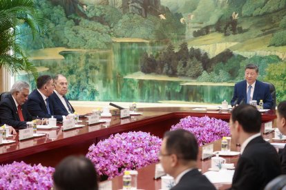 Xi Jinping with Russian Foreign Minister Sergey Lavrov.