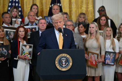 Donald Trump firma una ley para endurecer las penas por tráfico de drogas