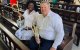 Berta Soler, opositora cubana junto al encargado de negocios de EEUU en Cuba