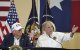 El presidente Donald Trump junto al gobernador de Texas, Greg Abbott