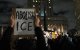 Personas participan en una protesta contra el Servicio de Inmigración y Control de Aduanas (ICE) en Nueva York el 7 de enero de 2026, después de que un agente del ICE matara a tiros a una mujer en Minneapolis.