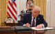 Trump firmó ambas órdenes ejecutivas en el Salón Oval/ Roberto Schmidt