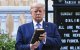 Donald Trump, con la Biblia