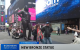 La estatua en el Times Square