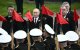 El presidente ruso Vladimir Putin y líderes extranjeros, entre ellos el presidente chino Xi Jinping, asisten a una ceremonia para depositar flores en la Tumba del Soldado Desconocido junto al muro del Kremlin, en el centro de Moscú, el 9 de mayo de 2025. Rusia celebra el 80º aniversario de la victoria de la Unión Soviética sobre la Alemania nazi en la Segunda Guerra Mundial.