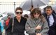 Maggie Gyllenhaal y Ramona Sarsgaard llegan al desfile de Dior durante la Semana de la Moda de París Womenswear Primavera/Verano 2023 en París, Francia.